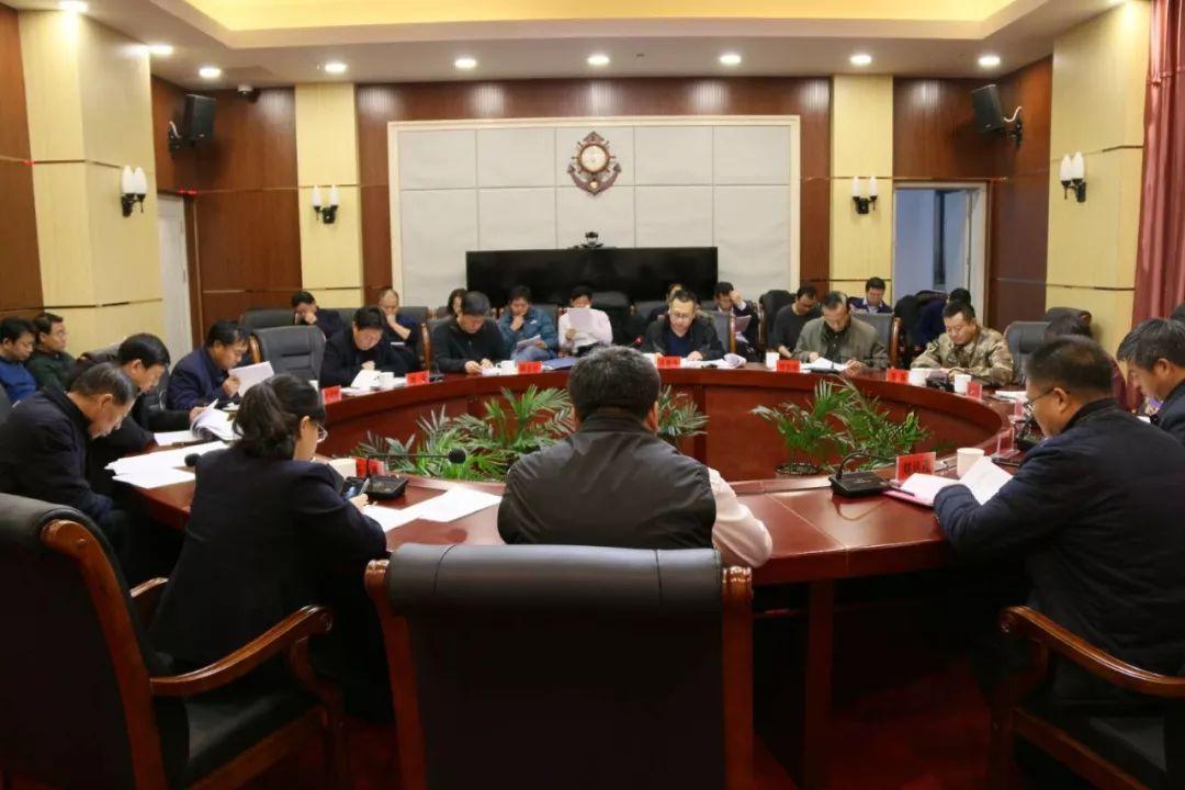 海东_新澳2025最新资料大全,刨根问底行业洞察、全面解答与解释